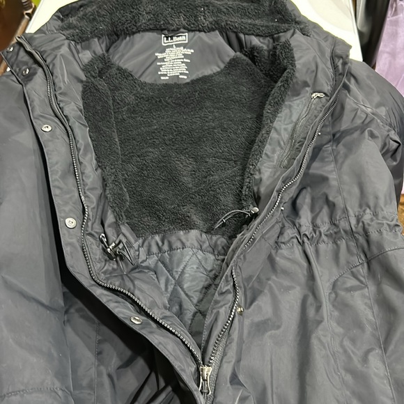 LLBean women’s coat. Size L - Picture 4 of 5